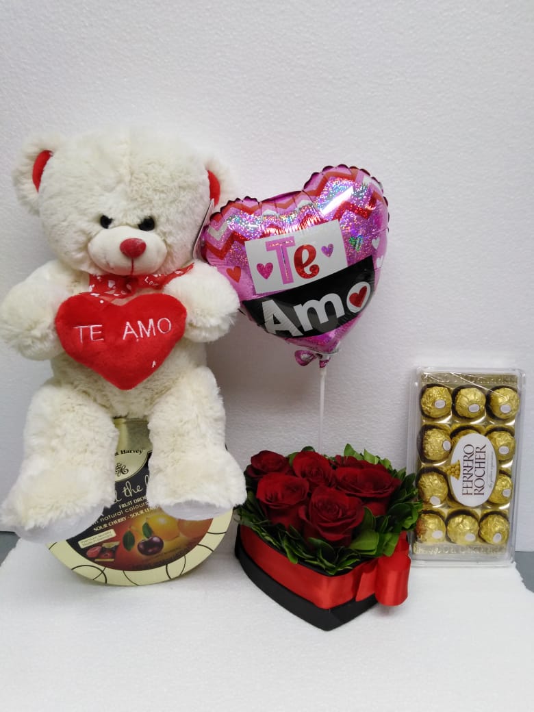 Caja corazn con 6 Rosas ms Bombones Ferrero Rocher, Peluche 30 cm, Caramelos Mix y Globito 
